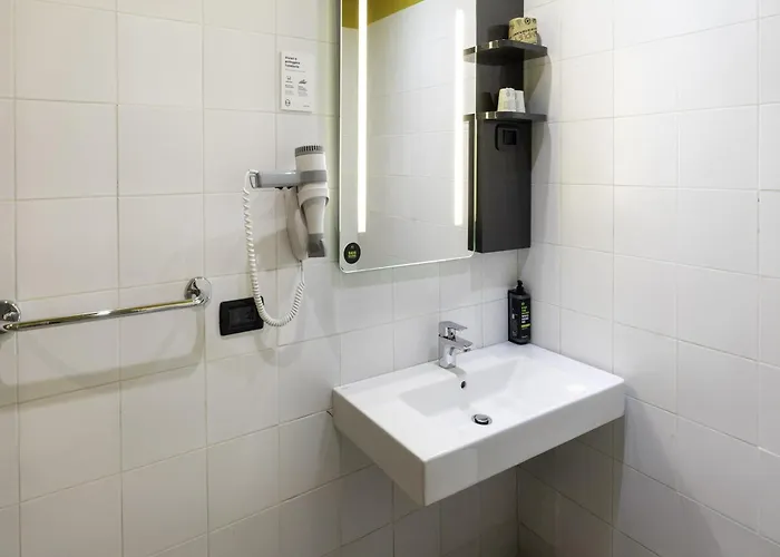 Tuscolana San Giovanni 3*